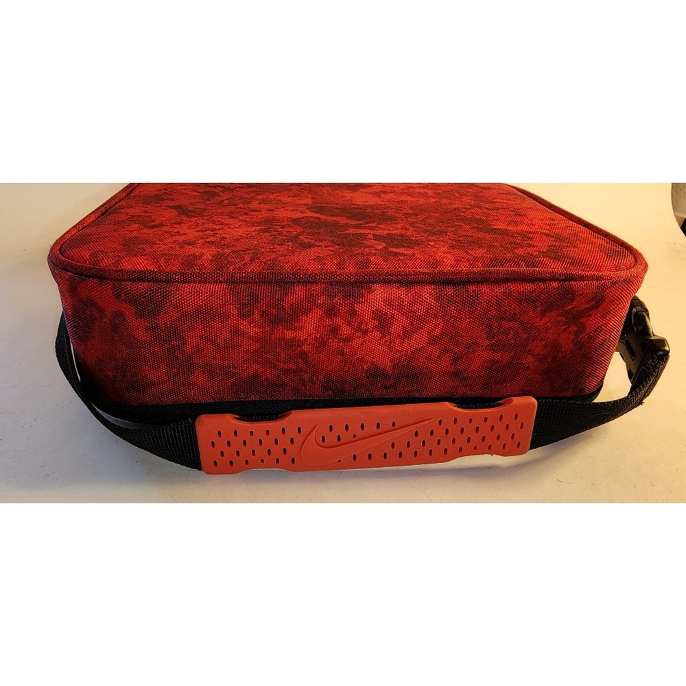 Nike Lunch Box - Picture 4 of 7